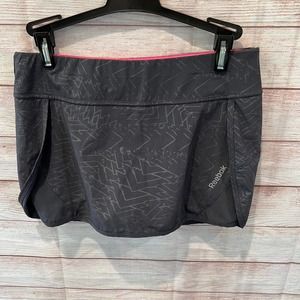 Reebok Playdry Active wear Skort sz XS grey & pink
